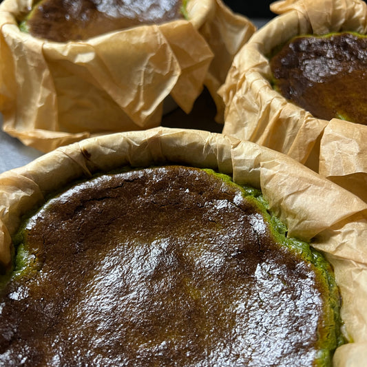 バスクチーズケーキ抹茶