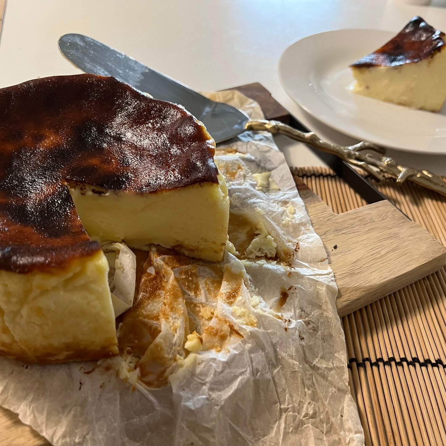 バスクチーズケーキ / Basque cheese cake